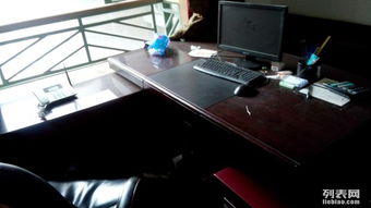 成都辦公設備轉讓 九成新會議桌、打印機、保險柜、電腦等齊全